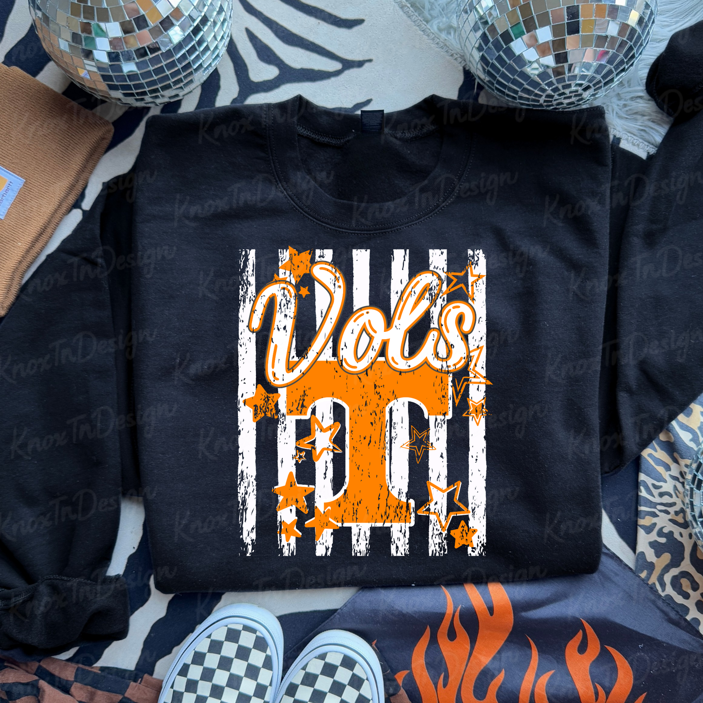 Vols Distressed Star Tee & Sweatshirt